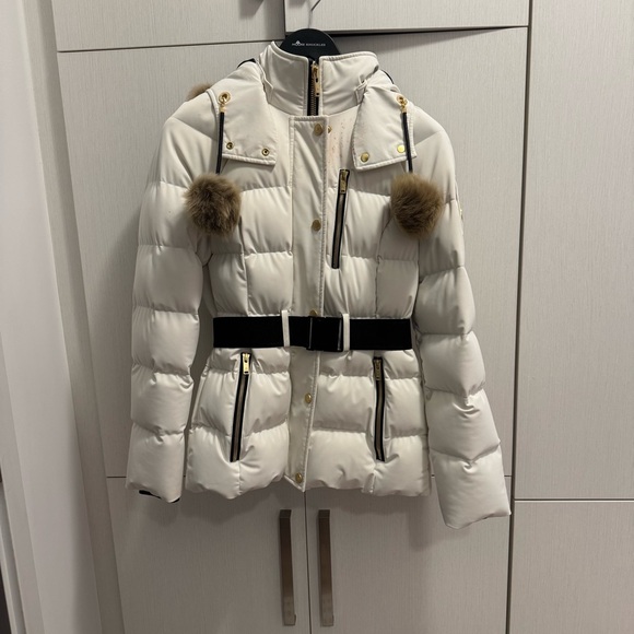 Moose Knuckles Gold Cambria shearling puffer coat - Picture 2 of 13